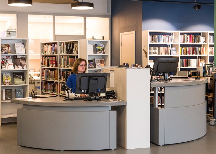 Cach-chon-may-dem-nguoi-cho-thu-vien-tot-nhat